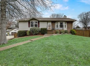 119 Forest View Dr, Hendersonville, TN 37075