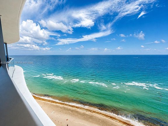 4th image of 15701 Collins Ave Unit 1703