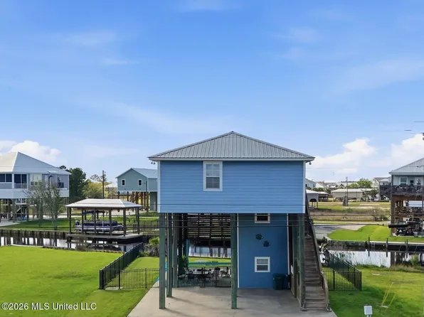11025 Tahiti St, Bay Saint Louis, MS 39520