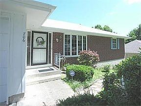 2nd image of 706 NE 46th Ter