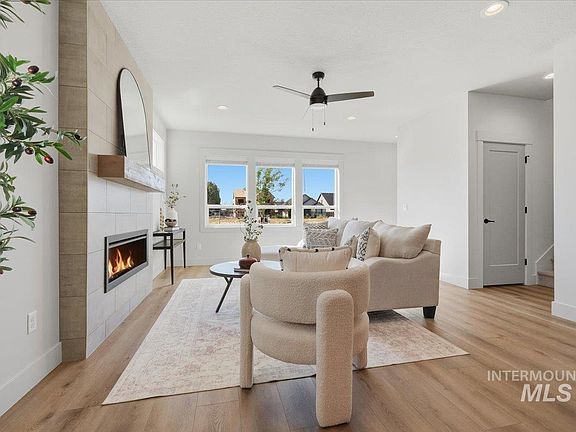 5th image of 1356 E Zapala St