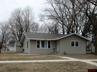 801 Weston Ave, Saint James, MN 56081