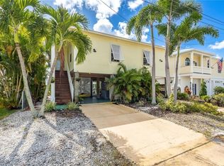 2761 Geary St, Matlacha, FL 33993