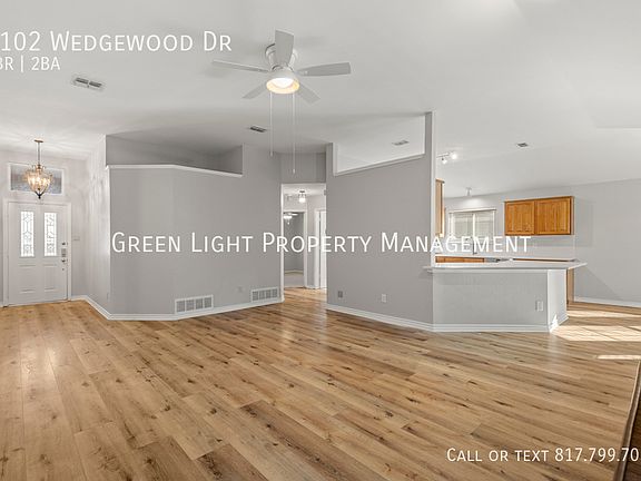 5th image of 2102 Wedgewood Dr