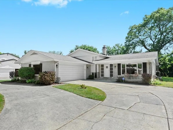 18661 Middlesex Ave, Lathrup Village, MI 48076