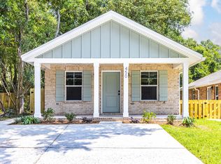 450 Reeves St, Niceville, FL 32578