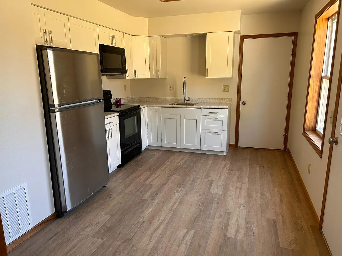 Unit Photo - 226-228 Niehoff Dr