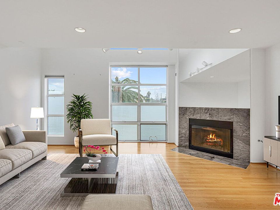 1st image of 753 Pier Ave APT B