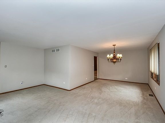 3rd image of 8242 Chertsey Ct
