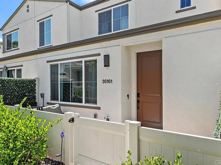 35161 Grove Trl — Photo 2