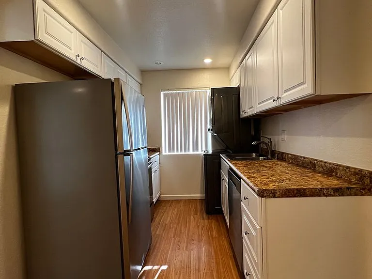Canyon Club Apartments — Photo 28