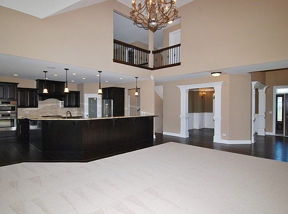 5th image of 15706 Jeanne Ln