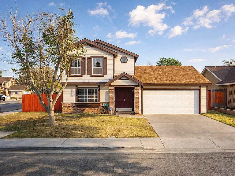45136 Watford Ave — Photo 9
