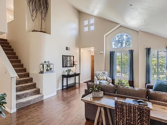 3rd image of 8671 Shannonbrook Ct