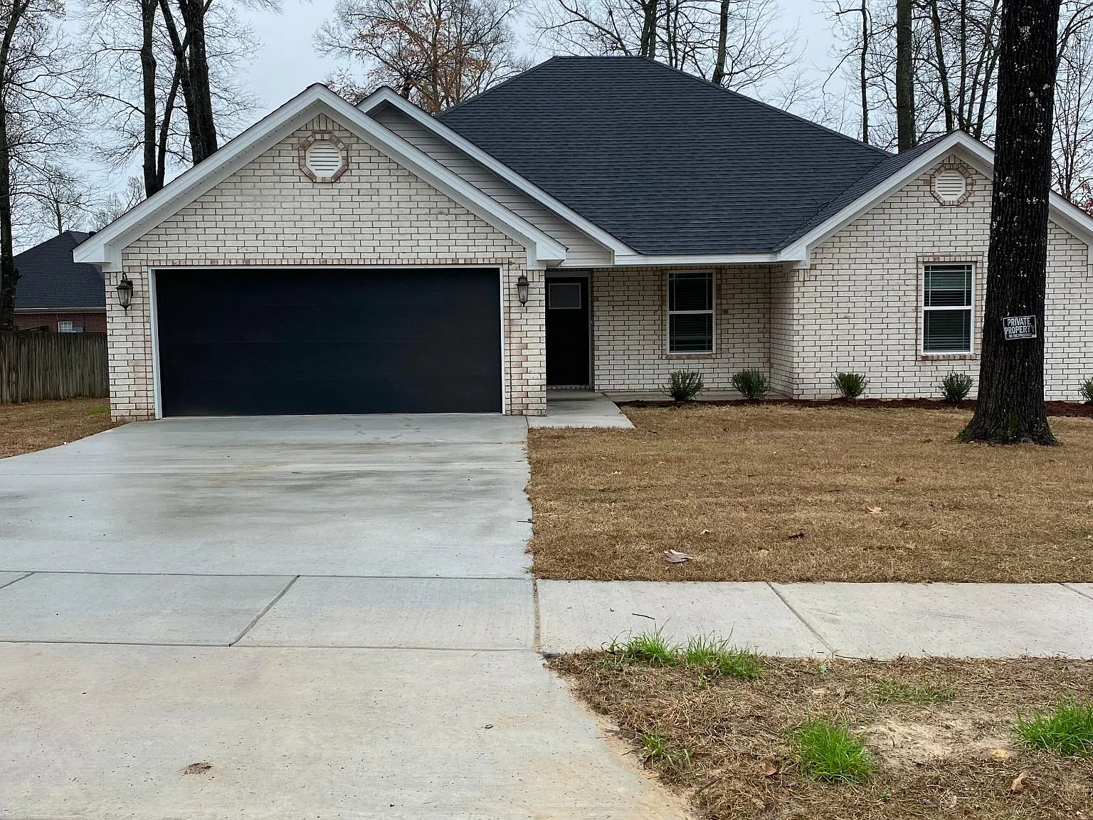 4 bed, 1727 sqft, $1,825 — Photo 1