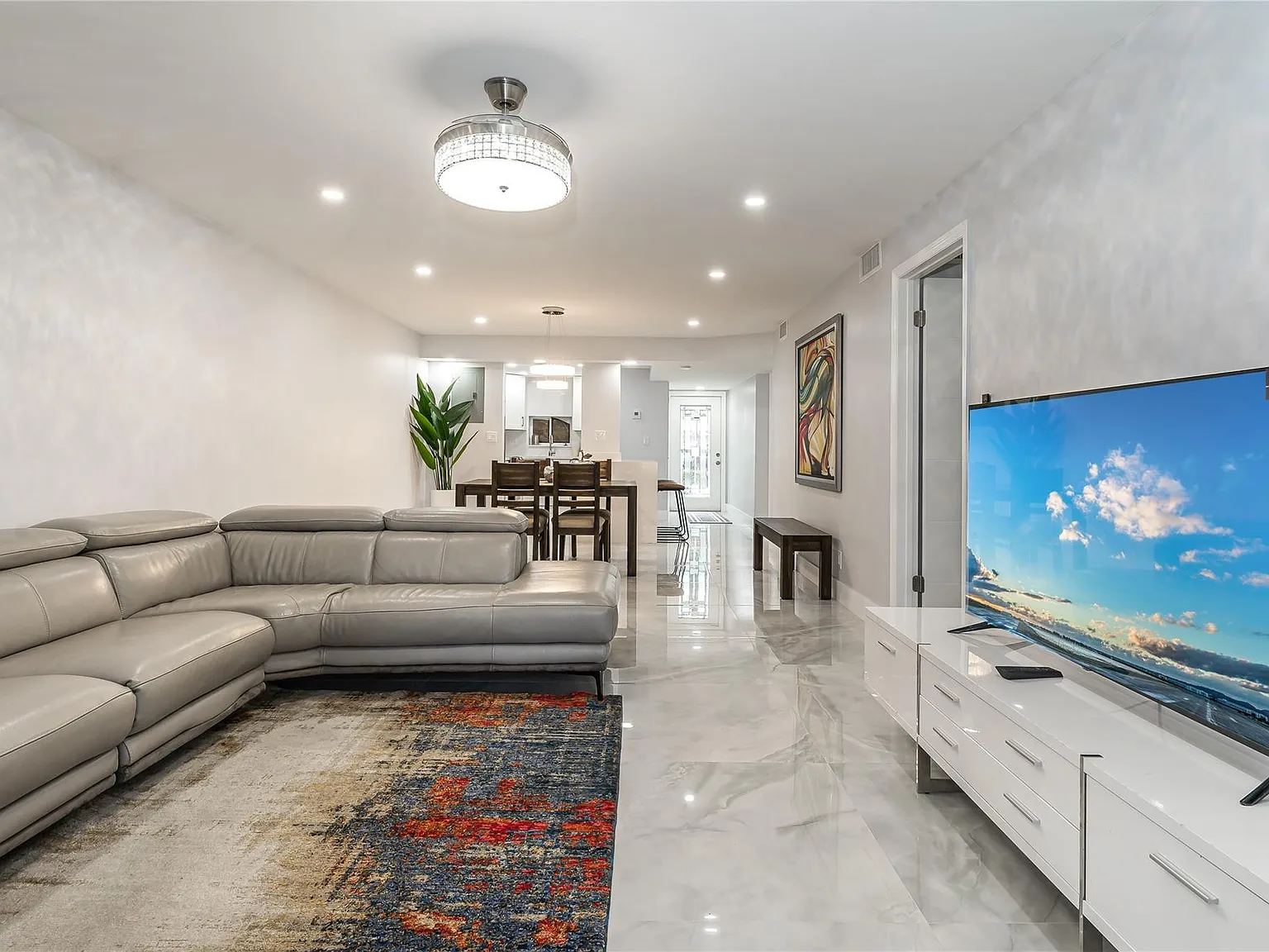 2 bed, 2.0 bath, 1170 sqft, $3,400 — Photo 2