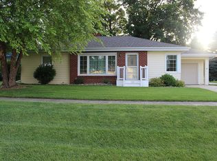 102 S Olive Ave, Hartington, NE 68739