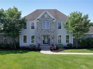 110 Yorkshire Dr, Aurora, OH 44202
