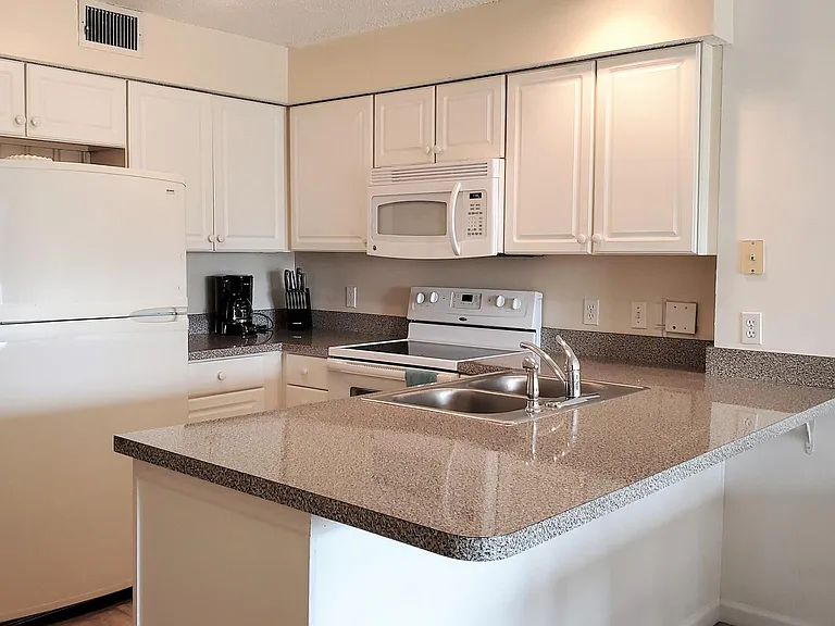 6 Van Horne Ave #A — Photo 10