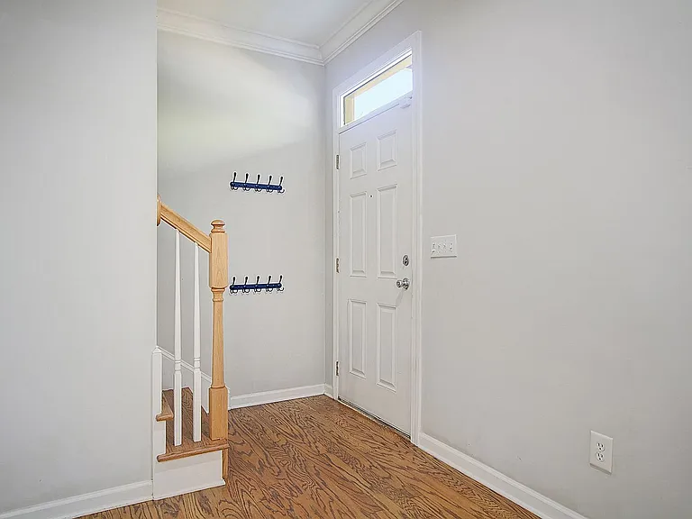 1785 Hickory Knl — Photo 3