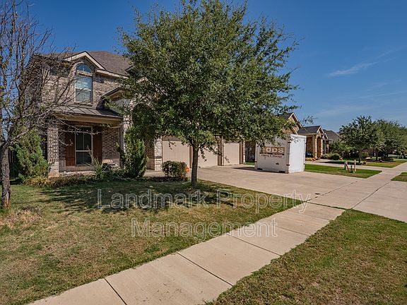 2nd image of 2944 Wood Lake Trl