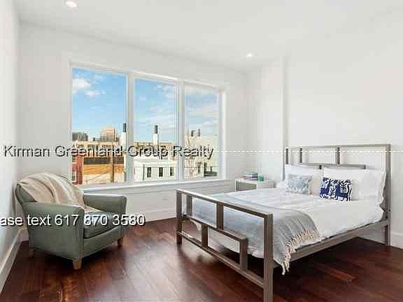 3rd image of 80 Eagle St APT 3L