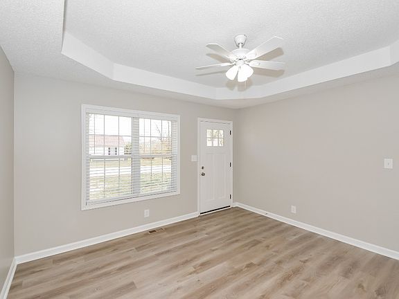 3rd image of 332 Lafayette Point Cir