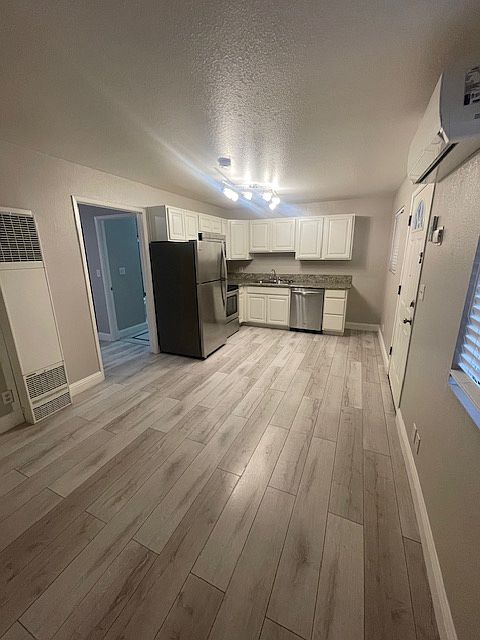 1st image of 417 11th St #411