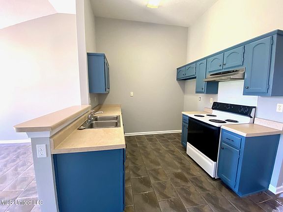 2nd image of 5670 Kaitlyn Dr E