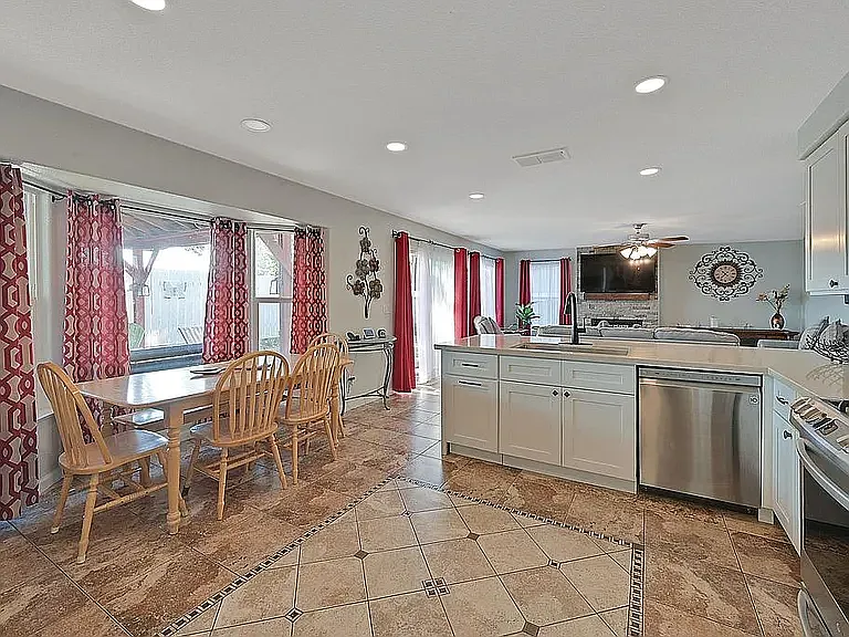 2052 Gold River Dr — Photo 12