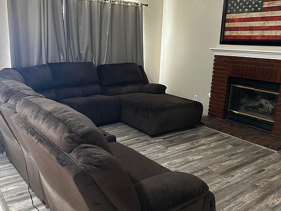 3rd image of 1029 E Ave #K6