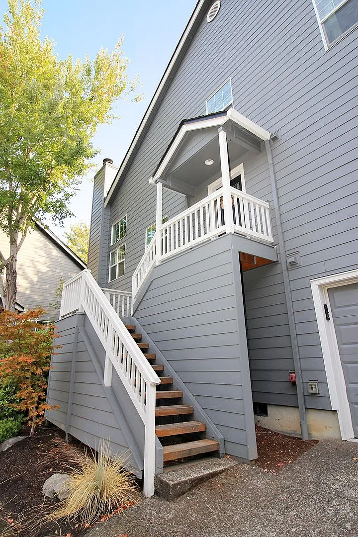 Contemporary NW Portland Heights Home — Photo 2