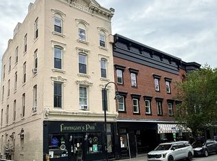 203 College St APT 6, Burlington, VT 05401