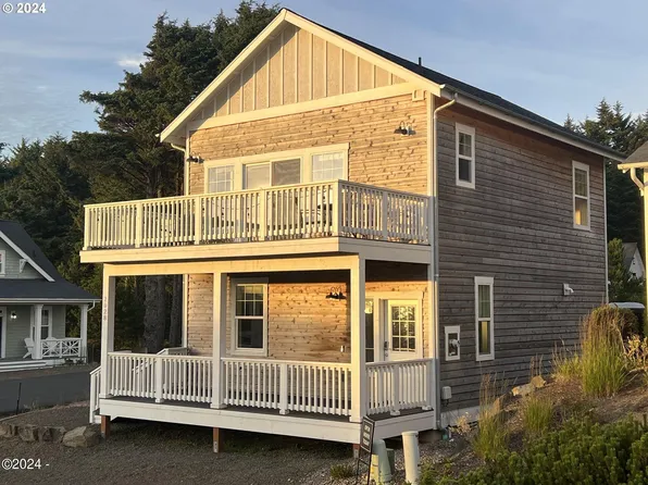 2028 NE 56th Dr, Lincoln City, OR 97367