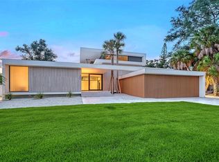 359 N Shore Dr, Sarasota, FL 34234