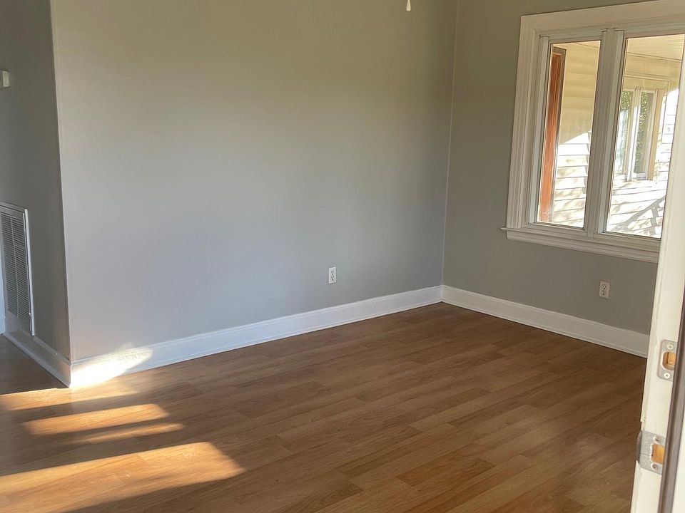 1st image of 1929 W Stone Dr