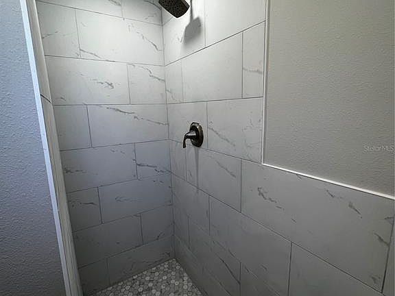 3rd image of 1931 Carrigan Ave #1931