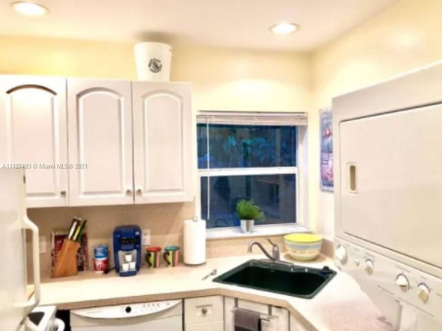 1st image of 1108 NE 3rd St #1