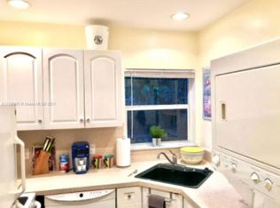 1108 NE 3rd St #1, Fort Lauderdale, FL 33301