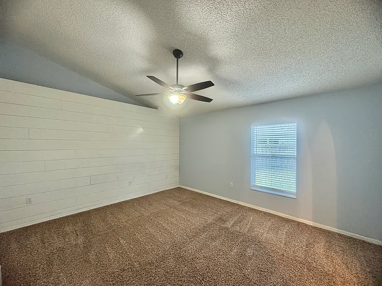 4726 Four Lakes Dr — Photo 11