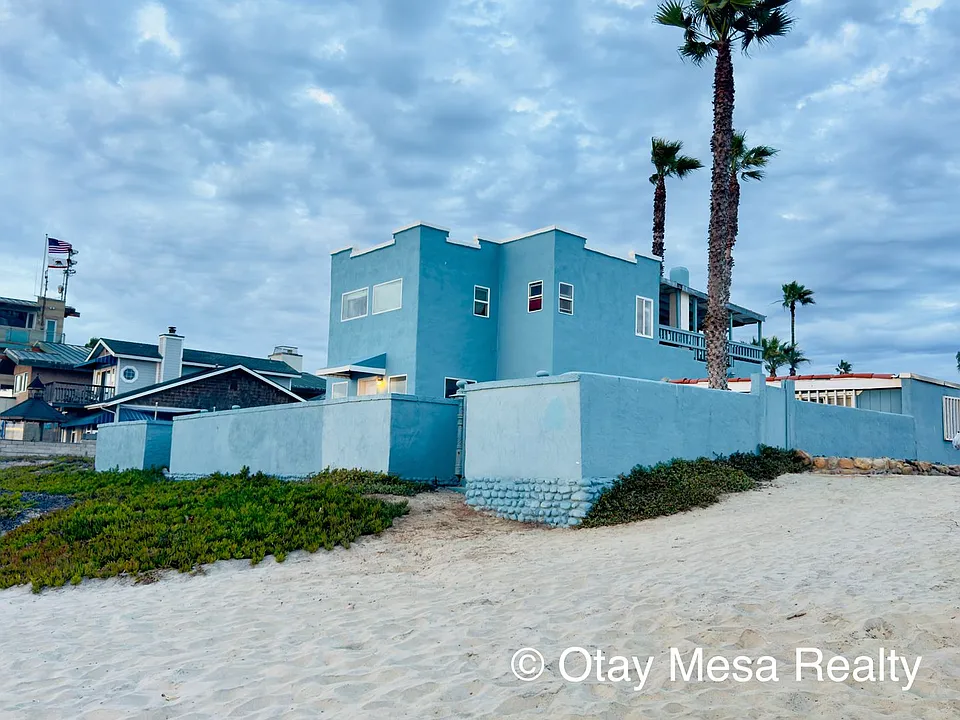 997 Ocean Ln