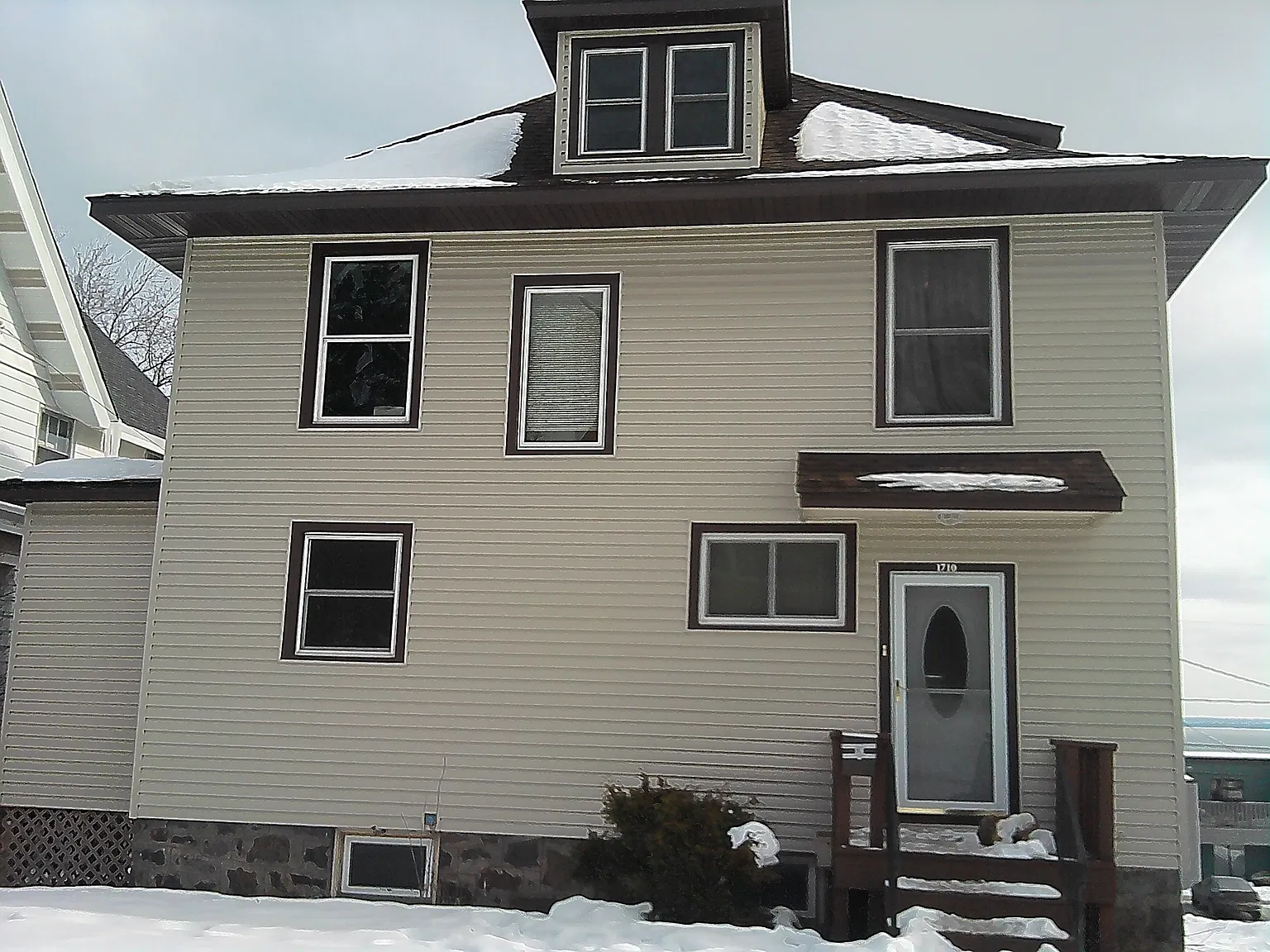 6 bed, 3120 sqft, $3,450 — Photo 3