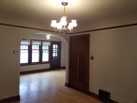 4th image of 3206 N Bartlett Ave