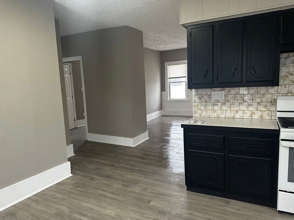 1st image of 60 Cove St #3