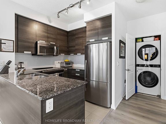 5th image of 75 Eglinton Ave W #1209