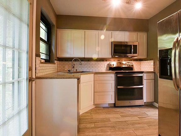 5th image of 6503 Crestridge Cir