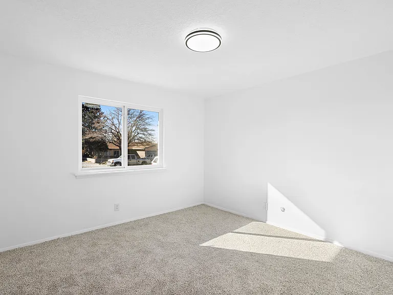6321 Leslie Pl NE — Photo 18