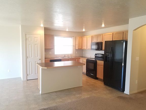 4th image of 4623 S Chariot Ave