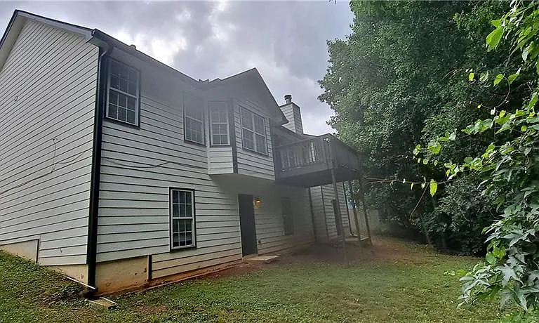1050 Hillary Ln — Photo 26