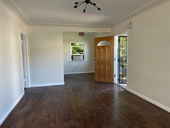 4th image of 4100 Perlita Ave